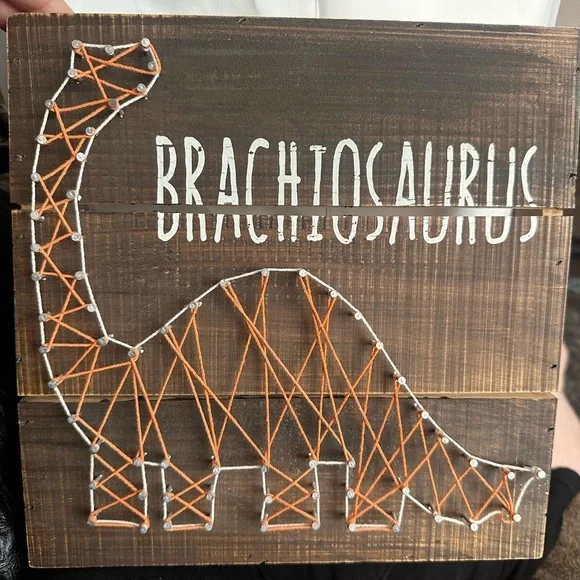 Brachiosaurus string art - Picture 1 of 1